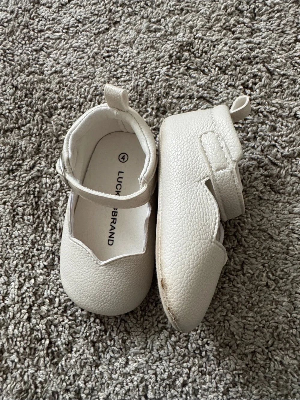 Lucky Brand Baby Girl Scalloped Slippers Size 4 Taupe